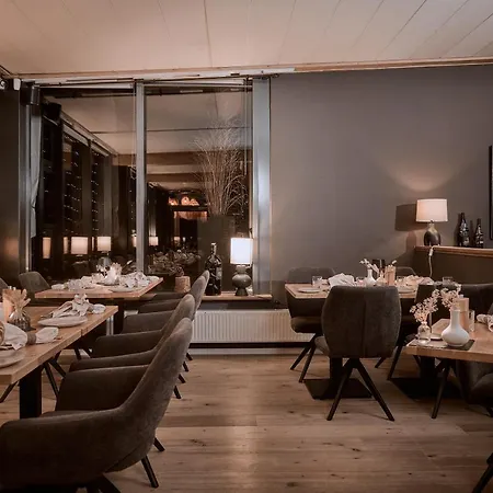 Hotel Mana Lisa Boutiquehotel 4*