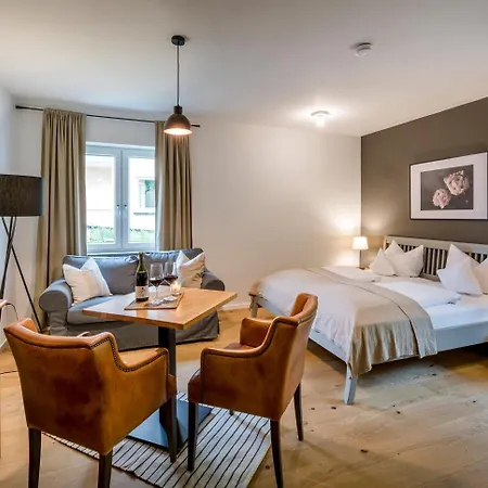 Hotel Mana Lisa Boutiquehotel 4*
