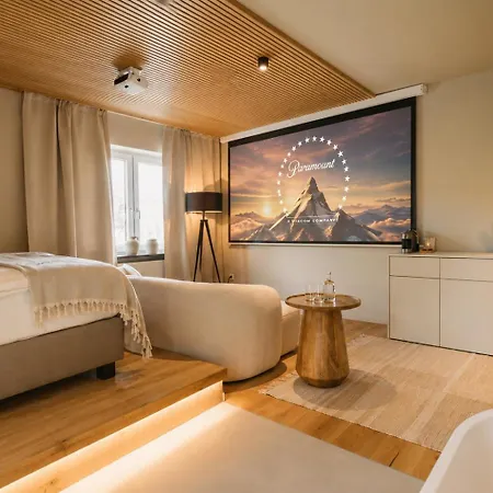 Hotel Mana Lisa Boutiquehotel 4*